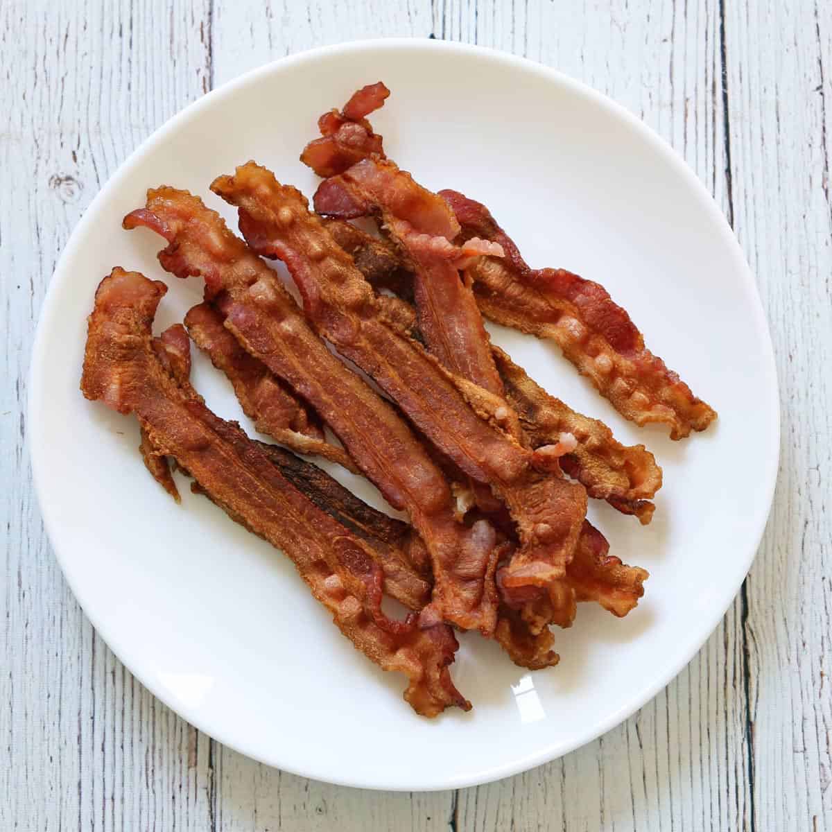 This bacon shrunk too much in the microwave.