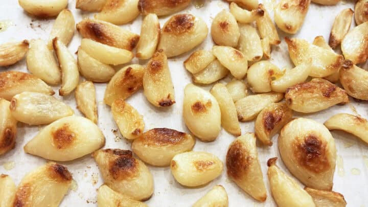 The cloves are ready on the pan.