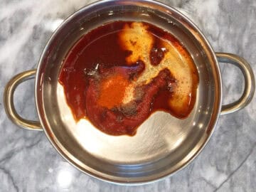 The sauce ingredients were added in a saucepan.