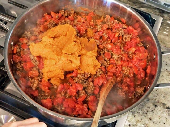 Tomatoes and pumpkin were added to the chili.