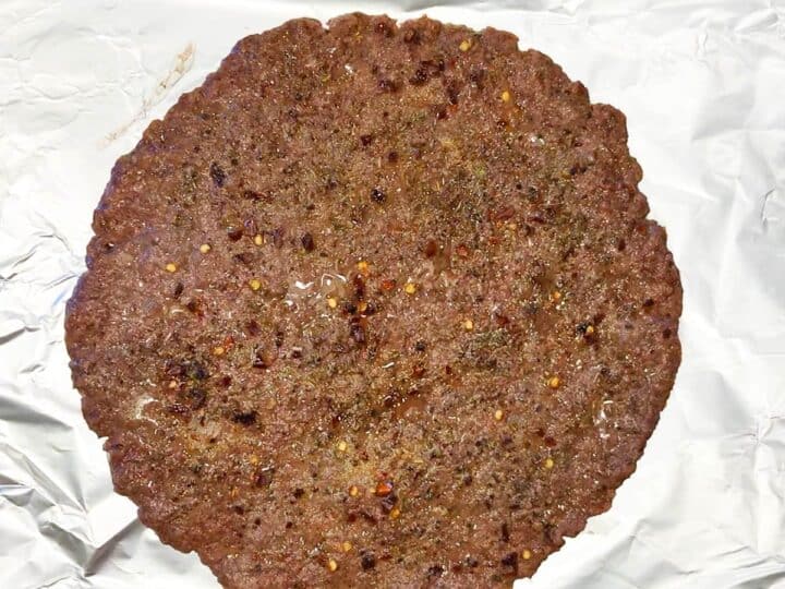 The meat crust is ready.