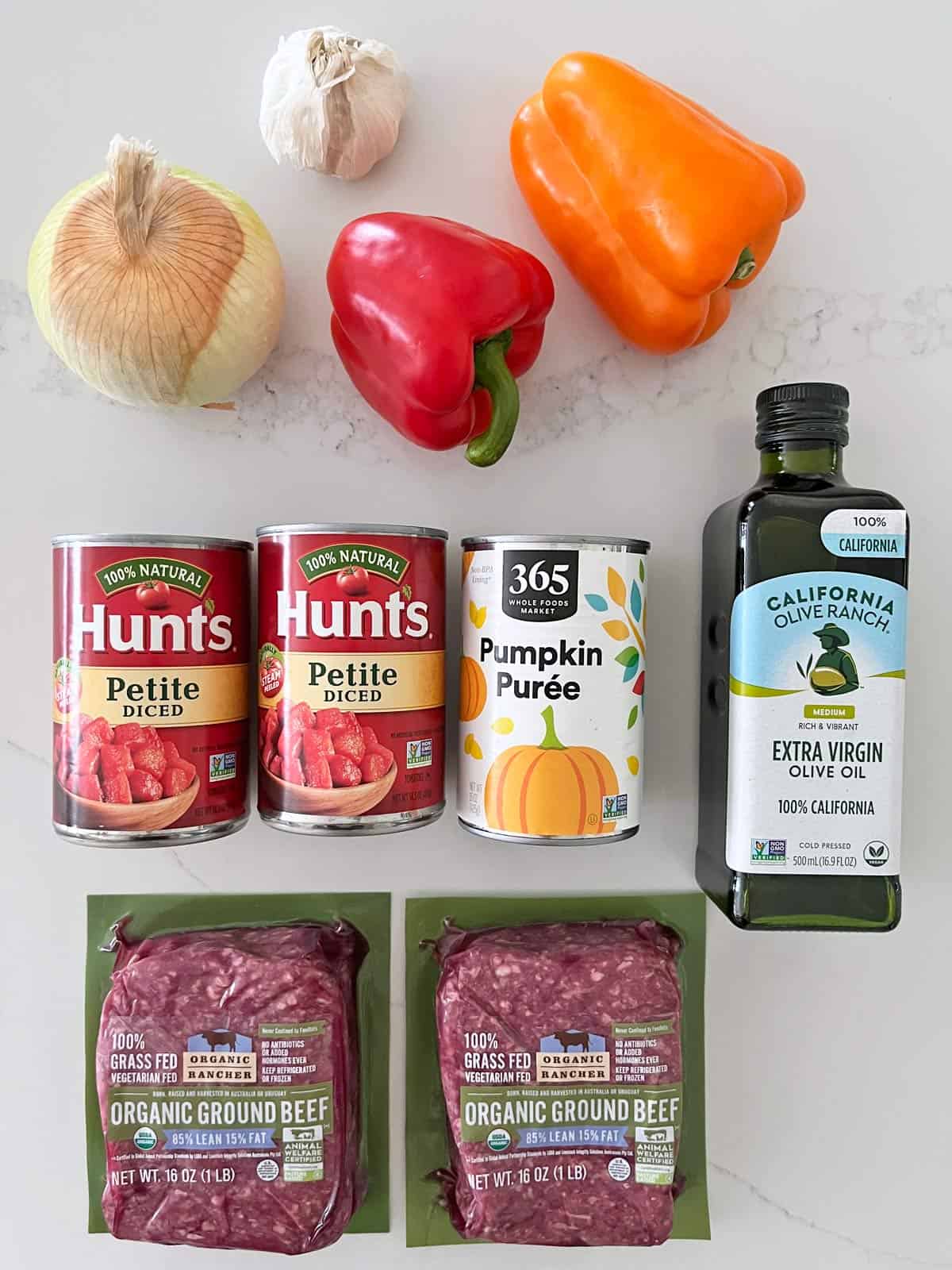 The ingredients needed to make pumpkin chili.