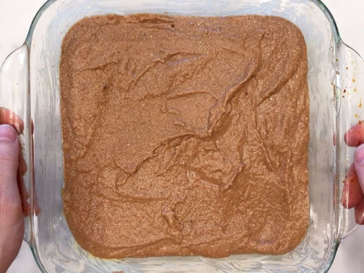 The cake batter was transferred to the pan.