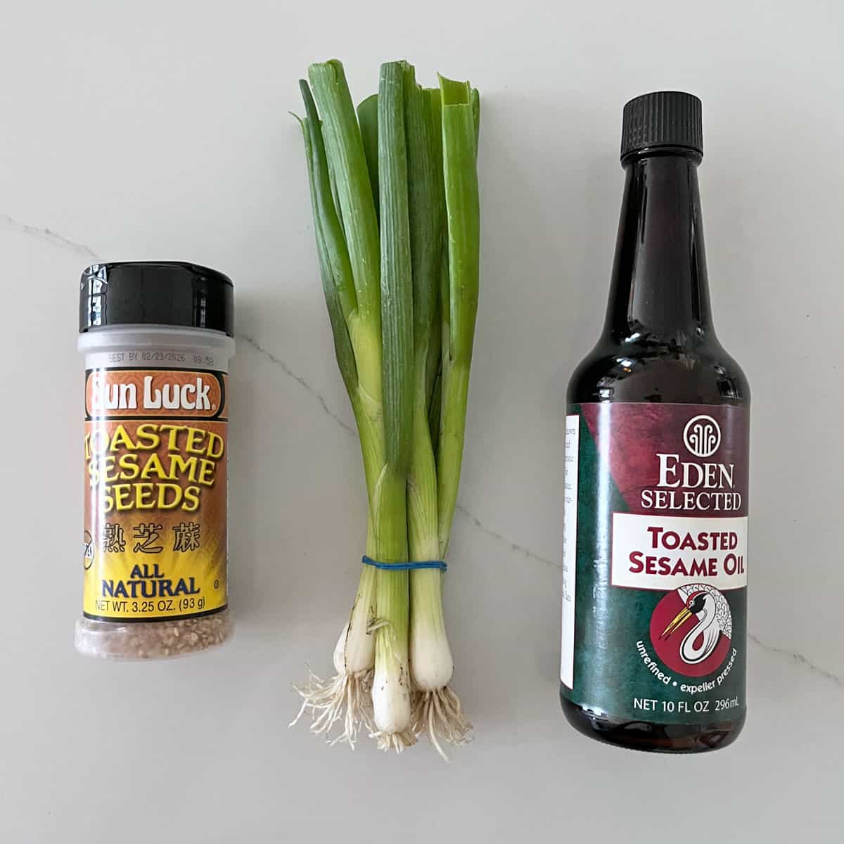 Toppings for keto sesame chicken.