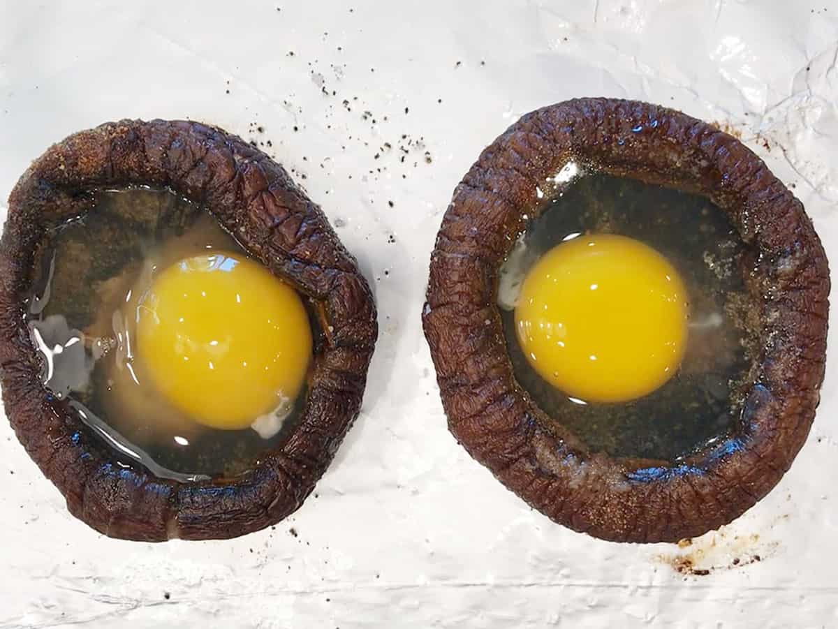 The eggs were added to the mushrooms.