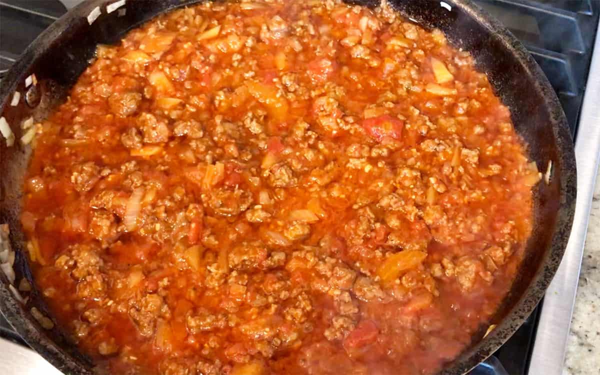 Marinara sauce was added to the skillet.