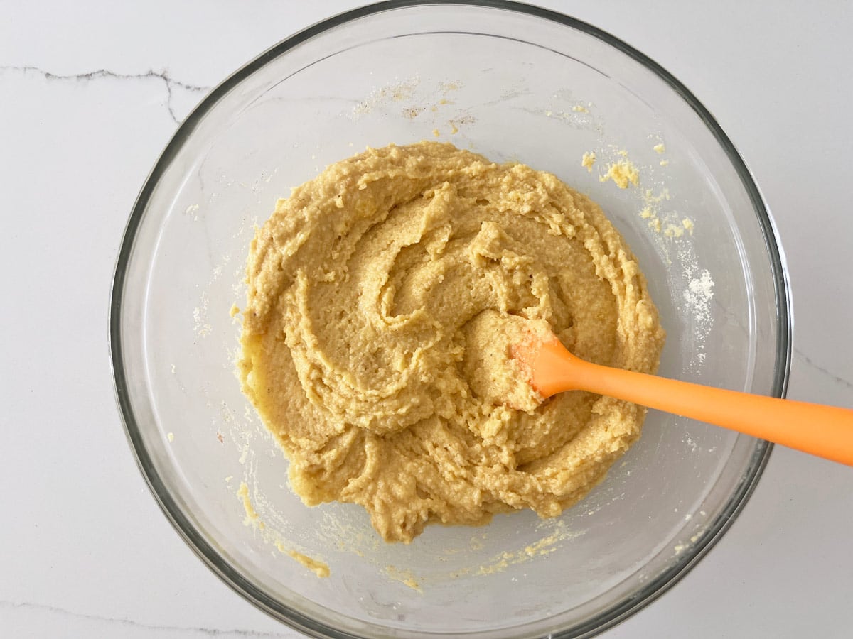 After adding psyllium, the batter is darker.