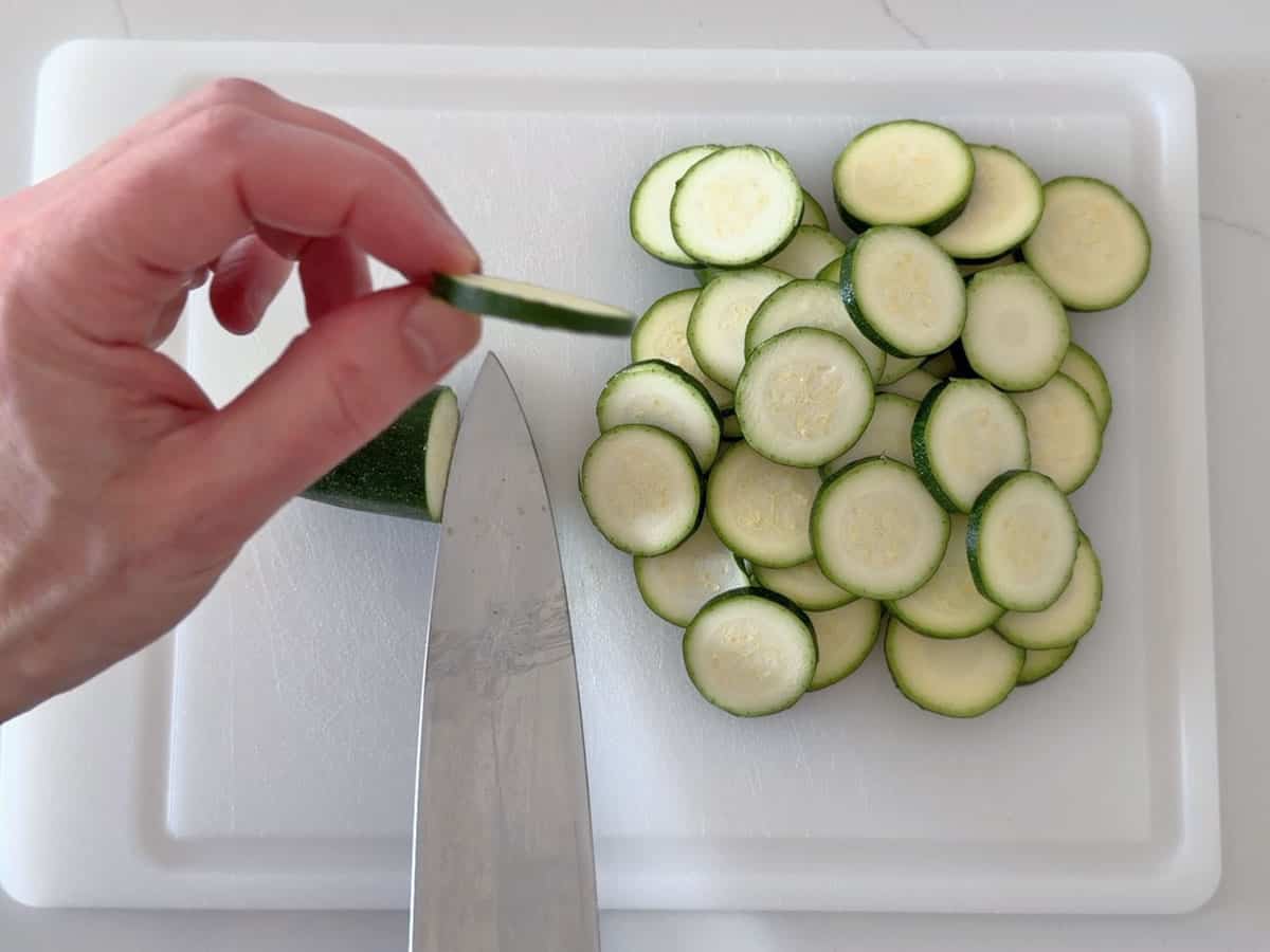 Zucchini slices thickness.