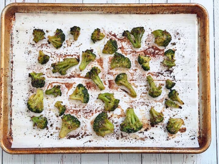 Roasted frozen broccoli is ready in the pan.
